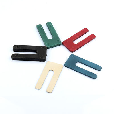 OEM / ODM Cornice di porta in plastica Confezionatori in nylon di tipo U 3.2 mm x 75 mm