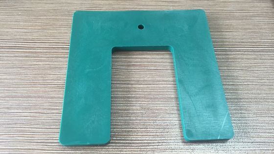 Fabbricazione in plastica a forma di U colore blu 90 mm x 90 mm x 5 mm